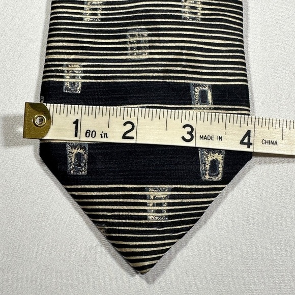 Men’s Geoffrey Beene Italian Silk Necktie​​ - Picture 3 of 5